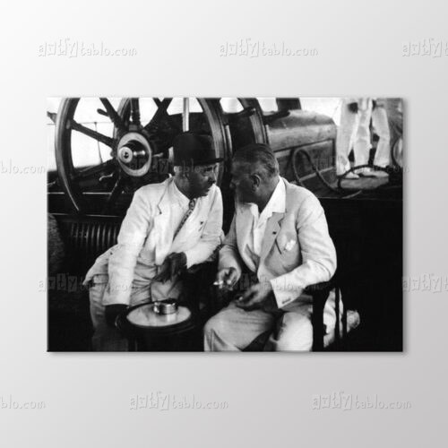 Atatürk ve İsmet İnönü Sohbet Ederken Tablo kanvas tablo