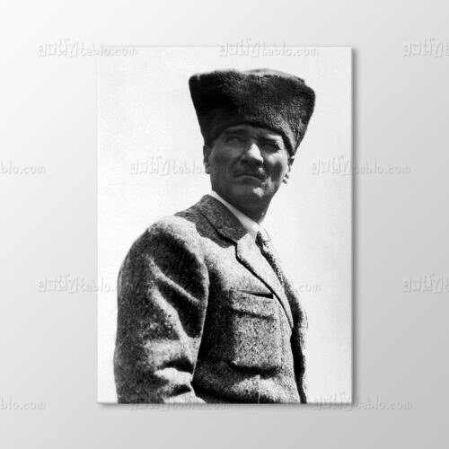 Atatürk Kalpaklı Gökyüzü Önünde Tablo kanvas tablo