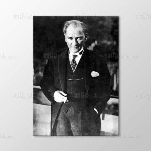 Atatürk Dış Mekanda Neşeli Tablo kanvas tablo
