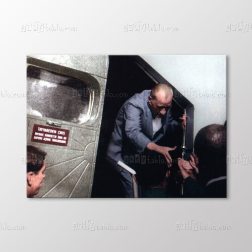 Atatürk Uçaktan İnerken Tablo kanvas tablo